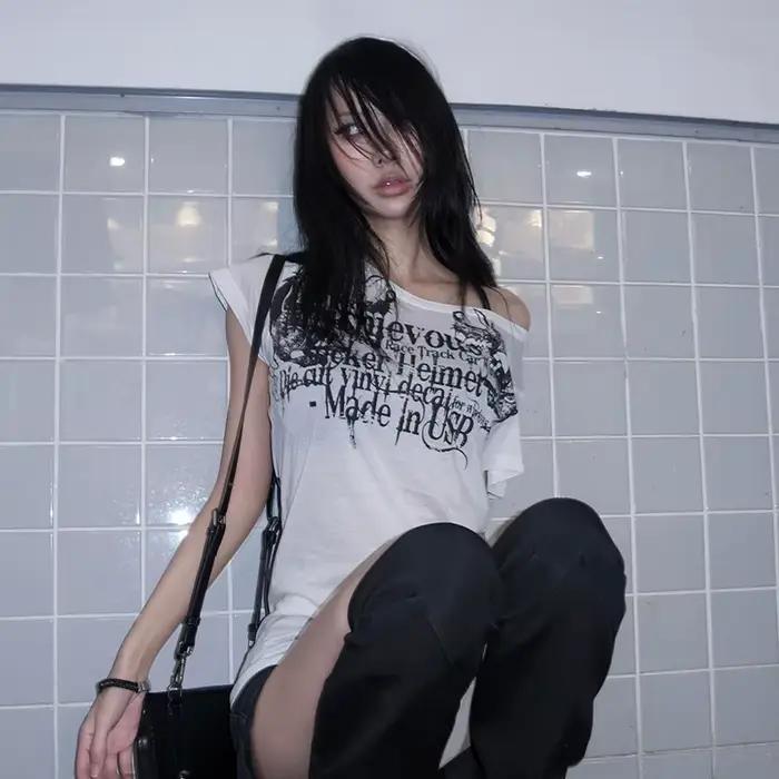 Karrram japonais Y2k lettre impression T-shirt Trashy 2000s Style tatouage T-shirt Vintage Harajuku