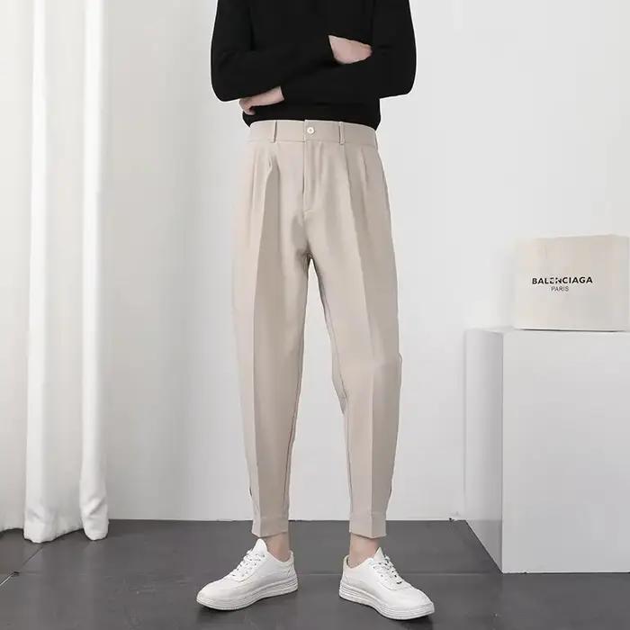 Pantalon homme style coréen slim élastiqué pieds réduits pour tenue streetwear élégante