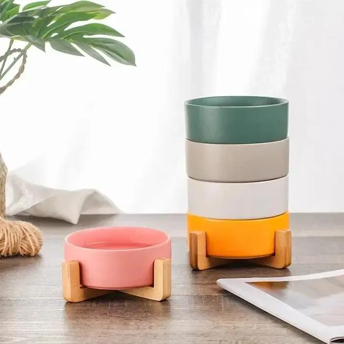 Bol en céramique pour animaux de compagnie avec support en bois