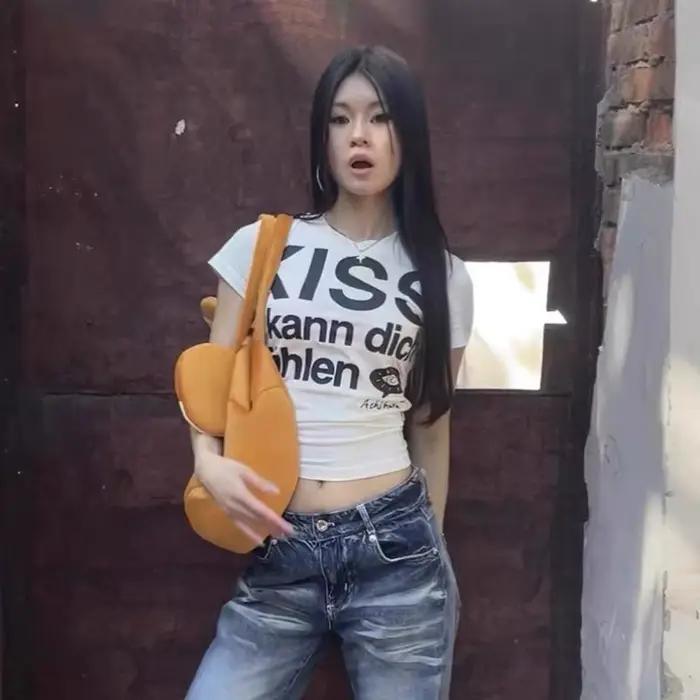 Karrram japonais Y2k lettre impression T-shirt Trashy 2000s Style haut court Vintage Harajuku manche