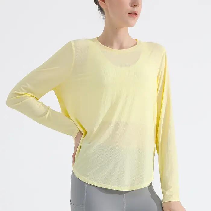 T-shirt de sport à manches longues pour femme