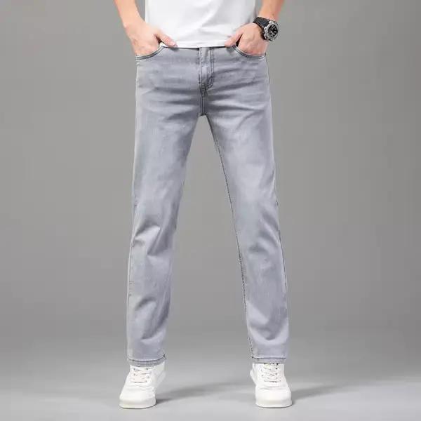 Jean fin pour homme, coupe droite