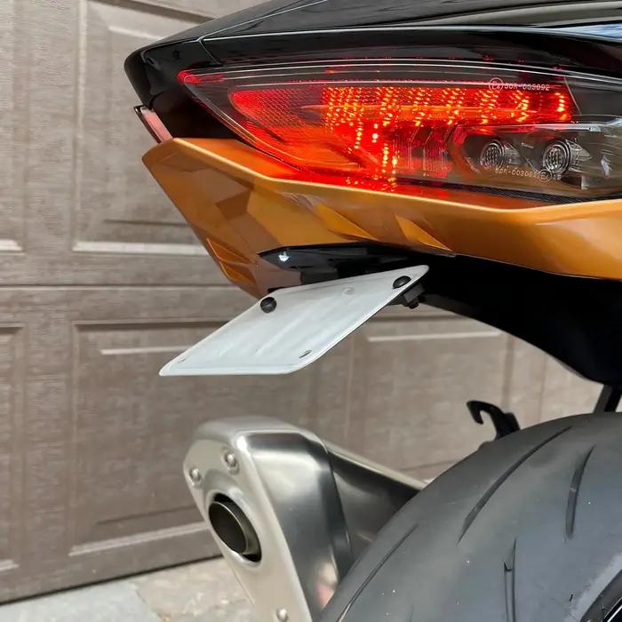 Support de plaque d'immatriculation en alliage d'aluminium anodisé noir pour Suzuki GSX1300R Hayabusa 2022 2023 2024 2025 2026 élégant à offrir pour améliorer l'esthétique et la sécurité de la moto