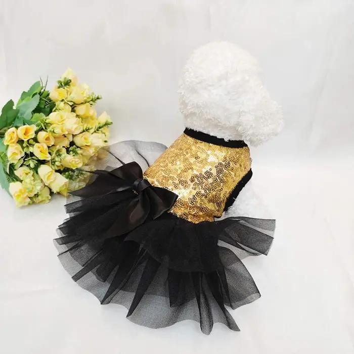 Robe de princesse élégante à paillettes pour petits chiens style tutu avec nœud papillon pour chihuahua pug shih tzu yorkshire occassions spéciales noël anniversaire mariage
