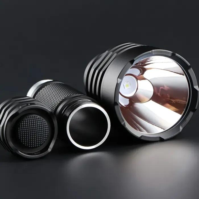Convoi C8 Plus avec KP CSLNM1.F1 lampe torche à lumière verte EDC Linterna Led 18650 Latarka puissan