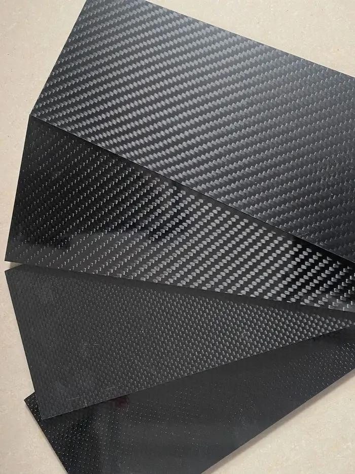 Pièce de Feuille de Fibre de Carbone 3K Haute Dureté 300x50mm pour Modélisme et Accessoires de Voitures Télécommandées Occasions Spéciales