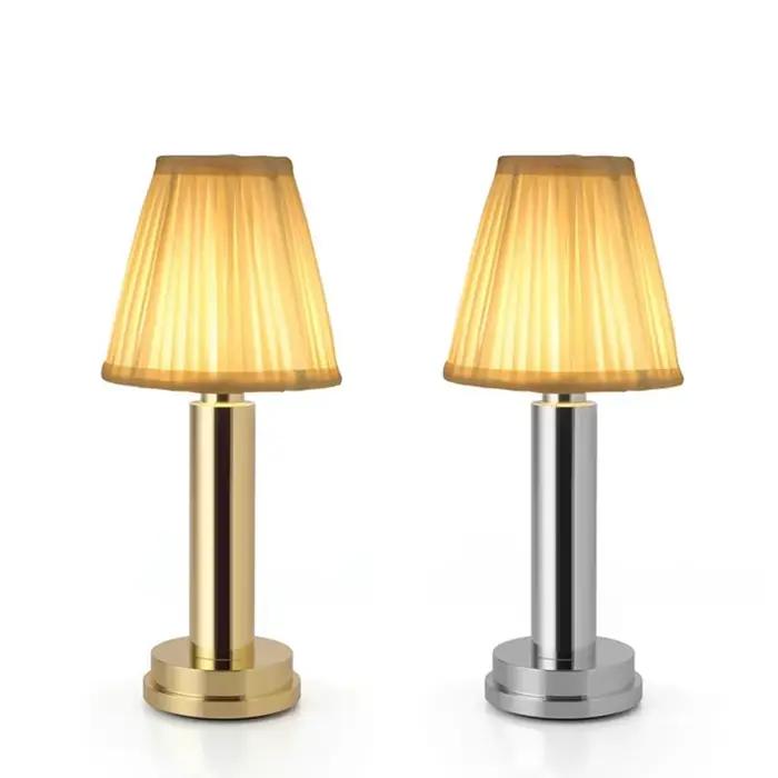 Lampe LED USB au Design Nordique Moderne, Luminaire Décoratif d'Nik, Idéal pour un Bar, un Café, une