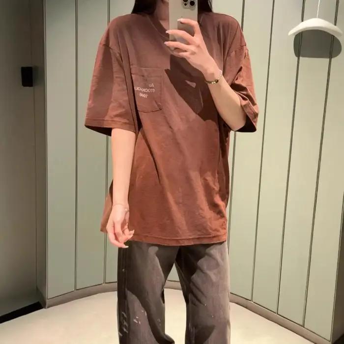 T-shirt en coton biologique à manches courtes avec poche brodée