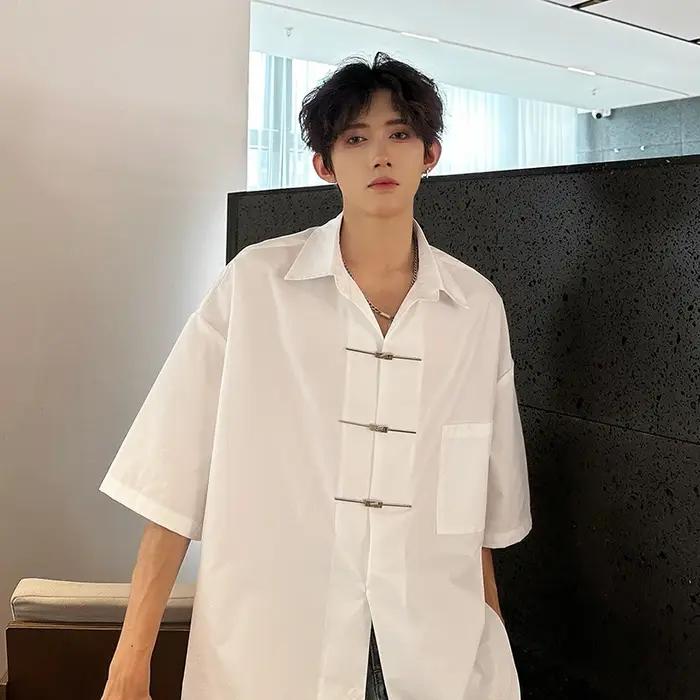 Chemise décontractée à manches courtes pour hommes style coréen solide drap fin polyester pour les occasions estivales et quotidiennes