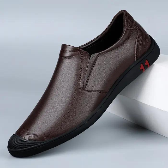 Nouvelles Chaussures Habillées Décontractées en Cuir de Vachette pour Hommes 2026 – Mocassins Unicolores Noirs et Marron