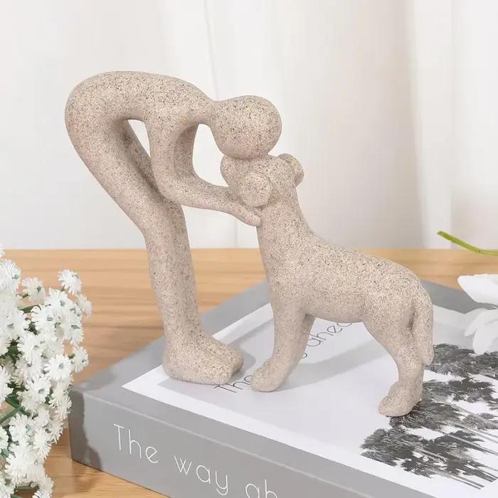 Sculpture de câlin en céramique et email gris clair pour célébrer l'amour entre humains et chiens occasions spéciales-decoration-maison-chien-amour
