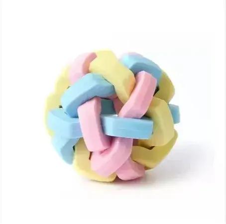 Jouet sonore en forme de macaron pour chiens et chats occasionnellement ludique et éducatif