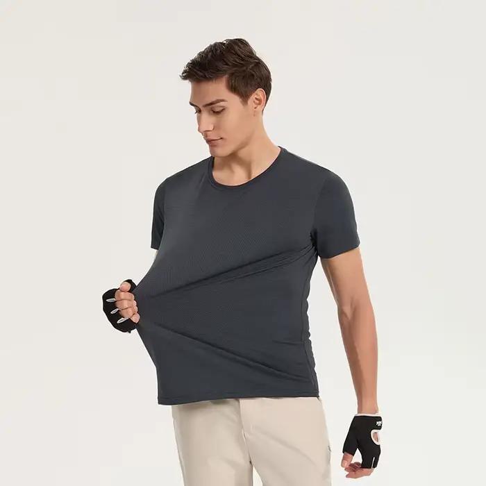 Mode d'été fitness style respirant décontracté hommes à manches courtes T-shirt en plein air course sport séchage rapide