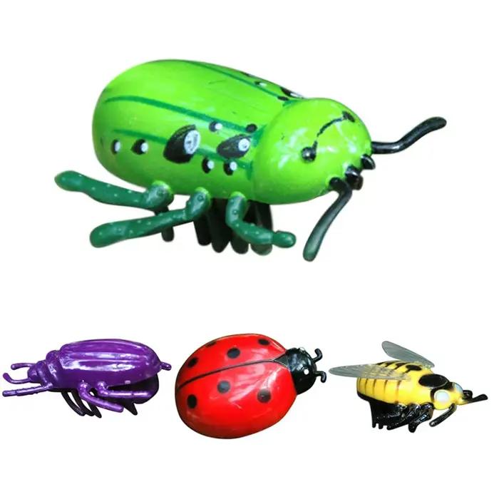 Jouet de simulation d'insecte pour chats drôle rotatif électrique mobile interactif à offrir pour occasions spéciales