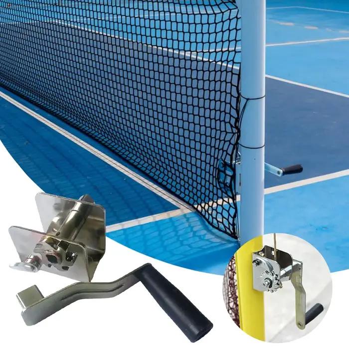 Outil de tensionnement multifonctionnel pour filet de volley-ball