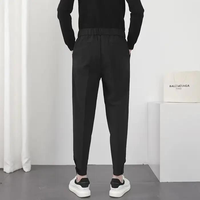 Pantalon homme style coréen slim élastiqué pieds réduits pour tenue streetwear élégante