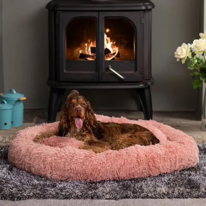 Lit orthopédique pour chien en forme de beignet