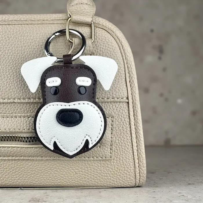 Breloques pour sacs en cuir PU marron chocolat – Schnauzer, Bouledogue français, Doberman, Corgi – Pendentif pour sacs, cadeau idéal pour les propriétaires de chiens