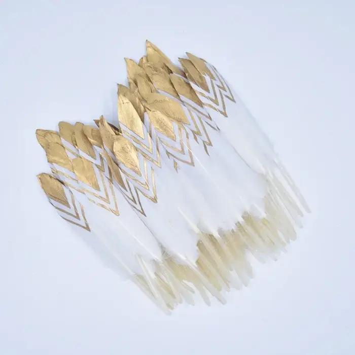 Plumes de canard trempées en or pour l'artisanat