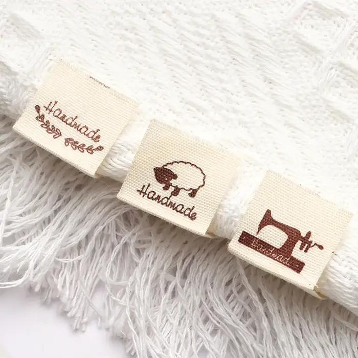 Étiquettes de Vêtements Attro Faites à la Main