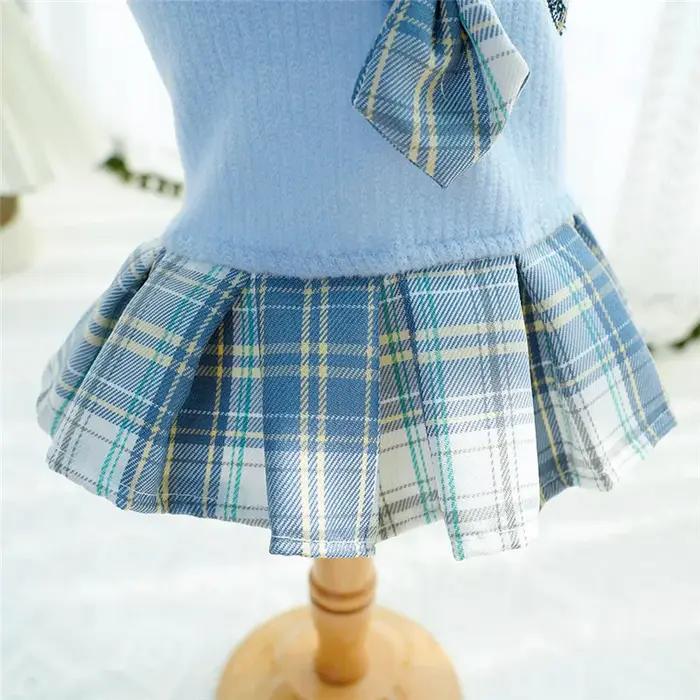 Robe pour chien de style collégial pour petits chiens