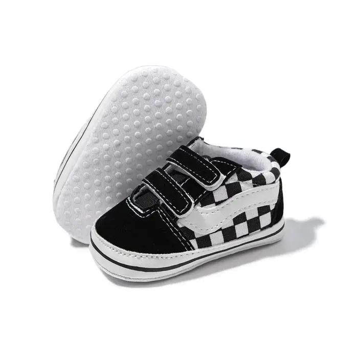 Baskets en toile pour bébé unisexes, chaussures décontractées pour premiers pas, motifs à carreaux, semelle en caoutchouc antidérapante, fermeture en crochet et boucle, ajustement parfait, occasions spéciales et quotidiennes