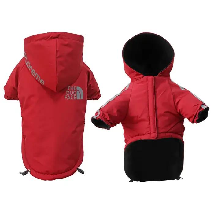 Doudoune imperméable pour chien à capuche à deux jambes réfléchissante épaisse et chaude pour petits moyens et grands chiens pour les promenades hivernales et les excursions enneigées