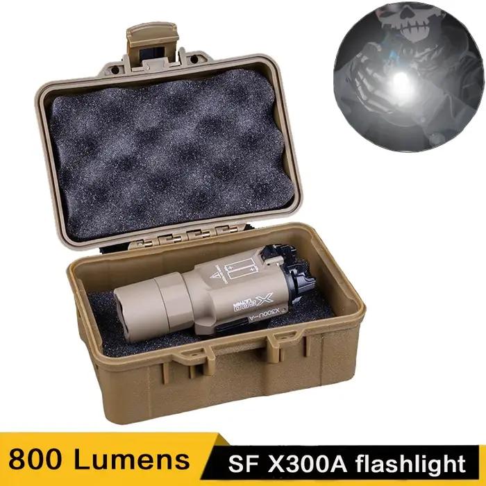 Lampe de poche tactique Surefir SF X300A. Lumière de reconnaissance par pistolet.