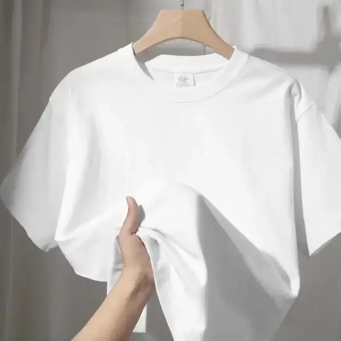 T-shirt drôle j'aime ma petite amie Super chaude alors s'il vous plaît rester loin de moi T-shirt ho