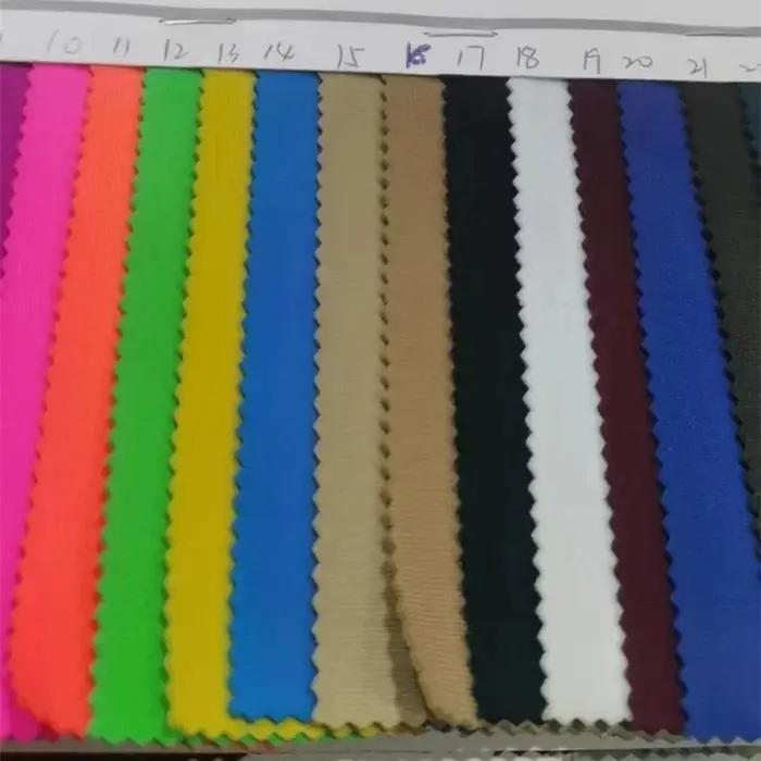 Combinaison élastique imperméable à tête carrée pour la fête de course