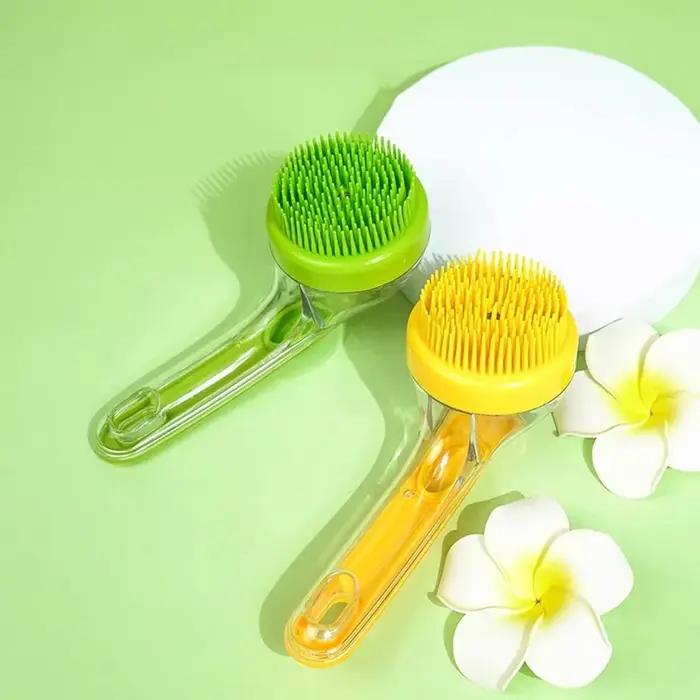 Brosse de massage pour le bain des petits chiens et chats
