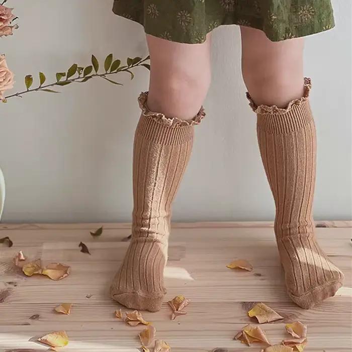 Chaussettes hautes à volants pour enfants, chaussettes longues en coton doux pour tout-petits, unifo