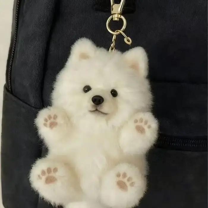 Porte-clés pendentif chien Samoyed en peluche super doux, breloque décorative pour sacs à dos et sac