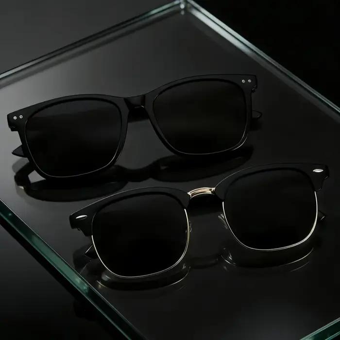 2 paires de lunettes de soleil tendance