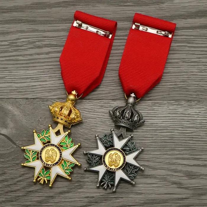 Médaille de reproduction d'insigne d'honneur des chevaliers seniors de l'empereur français Napoléon