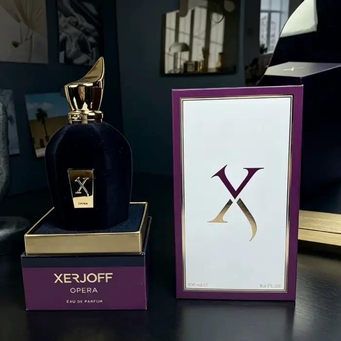 Parfum pour homme Collection Elvet flacon en velours notes végétales pures fruits tropicaux vanille cadeau anniversaire mariage ``` 希望这段HTML代码能够满足您的需求,并且符合您所提出的所有要求。如果有任何进一步