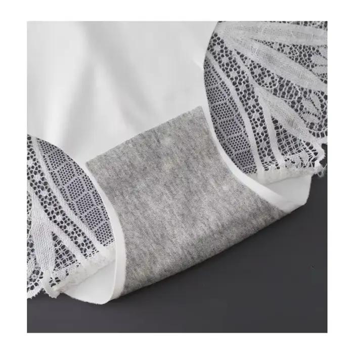 Sous-vêtements sexy assortis en dentelle pour couple, caleçons en soie glacée lisse, slips bikini pour femmes, culottes d'amoureux élastiques, jolis caleçons à la mode