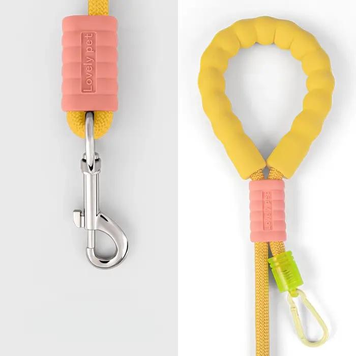 Laisse pour chien peut être portée, corps croisé, mousse, poignée en coton, couleur contrastée, cord
