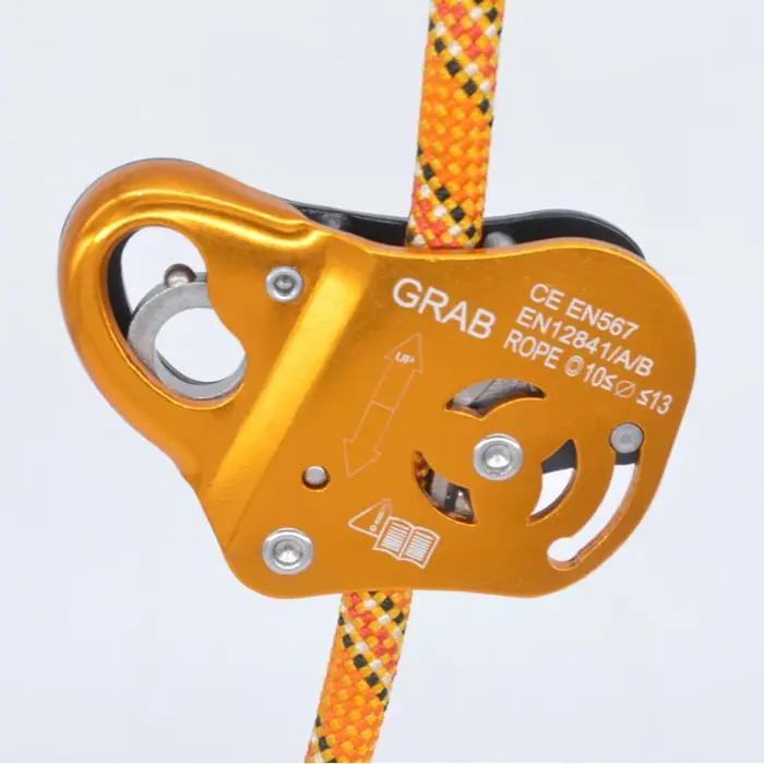 Dispositif de protection anti-chute avec blocage assisté par came, escalade, descente, sécurité, UL,