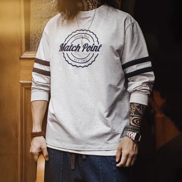 Sweat-shirt rétro à rayures brodées pour hommes