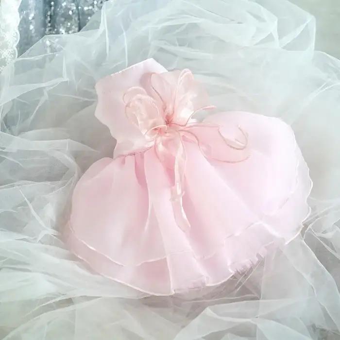 Robe de mariée blanche pour petits chiens