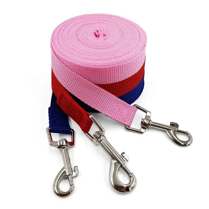 Laisse en nylon personnalisable pour chiens de toutes tailles et saisons avec crochets métalliques rotatifs pour promenades quotidiennes et randonnées