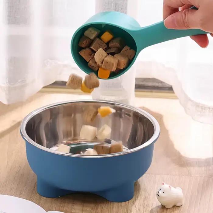 Un bol pour chien de compagnie en acier inoxydable, bol antidérapant à quatre pattes de couleur unie et bol pour chat, facile à nettoyer pour une utilisation intérieure et extérieure