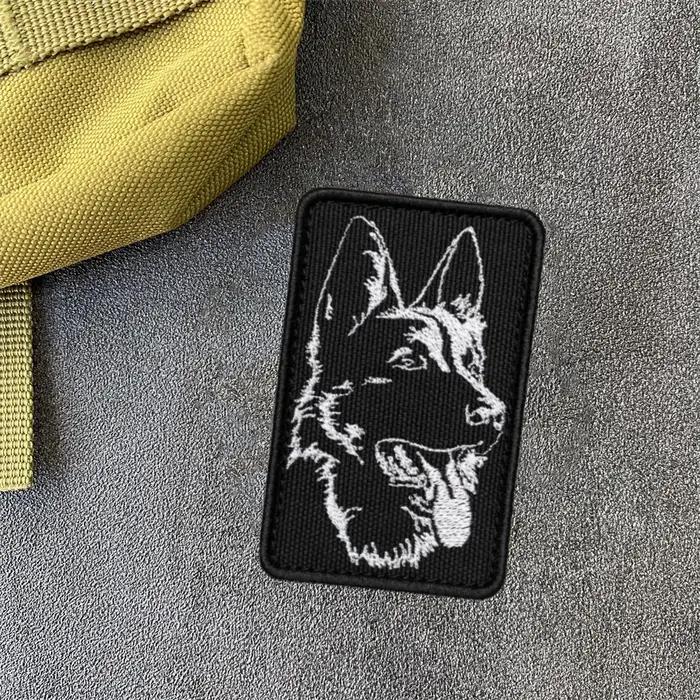 Loquets de patrons brodés pour chiens Accessoires de sac à dos tactiques Autocollants à crochet et boucle Accessoires de vêtements pour hommes et femmes Occasions extérieures Décoration de vêtements de compagnie