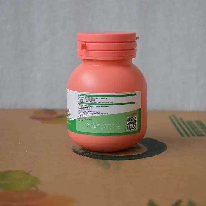 Doux soin contre parasites internes et externes pour chiens et chats protégeant de vers ronds nematodes puces et tiques
