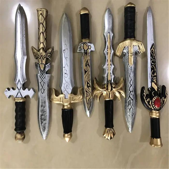 7 Styles de lames, épées et couteaux de cosplay