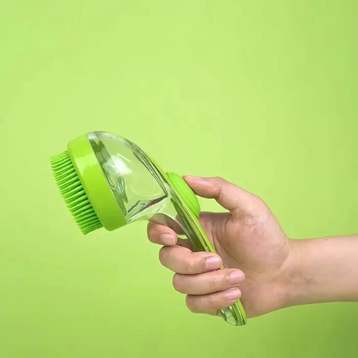 Brosse de massage pour le bain des petits chiens et chats