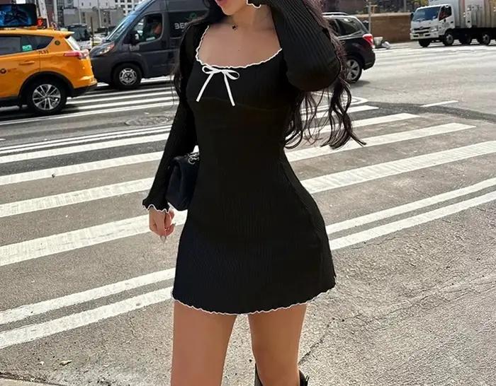 Vêtements pour femmes, nouveau produit d'automne 2021, col en U, couleur contrastée, bord champignon noir, taille amincissante