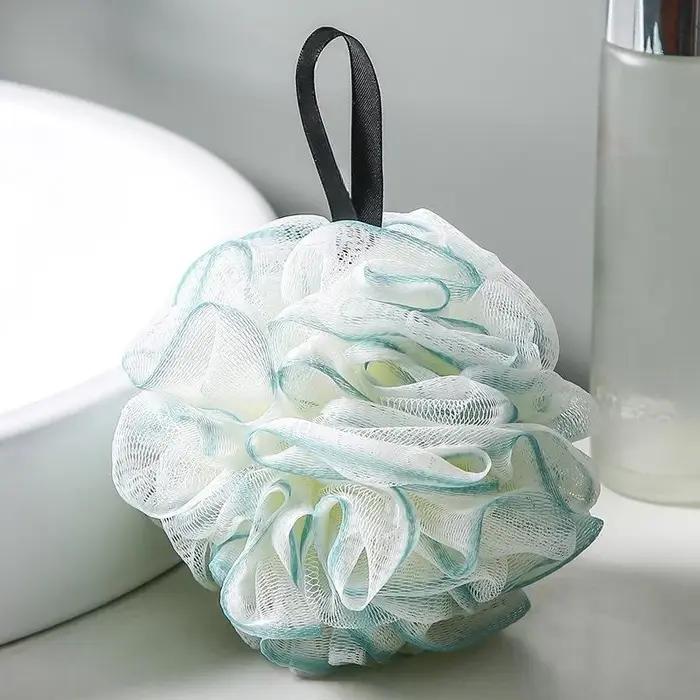 Grande boule de bain riche en bulles