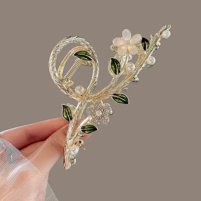 Pince à cheveux fleur douce pour femme